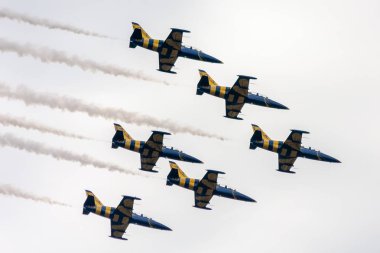Zhukovsky / Rusya Federasyonu - Ağustos 25 2015: airshow Maks, akrobasi ekibi 
