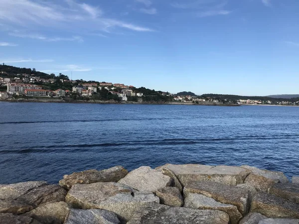 Vista Del Océano Desde Arriba Las Rocas Sanxenxo Galicia España —  Fotos de Stock