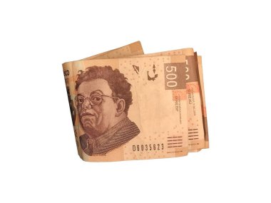 Çeşitli Meksika Pezosu 500 bill katlanmış ve beyaz arka plan üzerinde izole