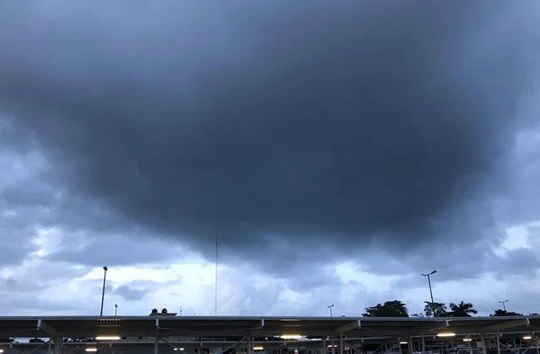 Tempête violente à midi — Photo