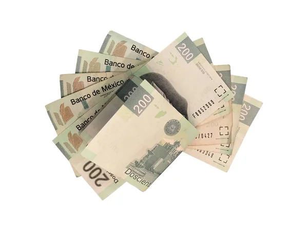 Sommige Mexicaanse peso 200 papieren facturen gegroepeerd en geïsoleerd op witte achtergrond — Stockfoto