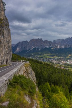 Yolda Doğa Parkı Seceda/Grden güzel South Tyrol içinde