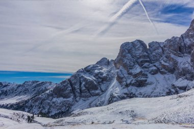 Yolda Doğa Parkı Seceda/Grden güzel South Tyrol içinde