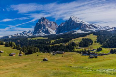 Yolda Doğa Parkı Seceda/Grden güzel South Tyrol içinde