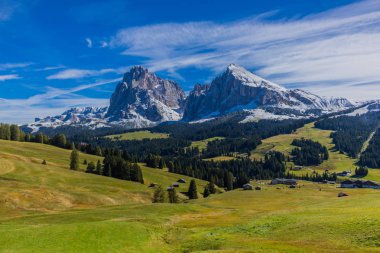 Yolda Doğa Parkı Seceda/Grden güzel South Tyrol içinde
