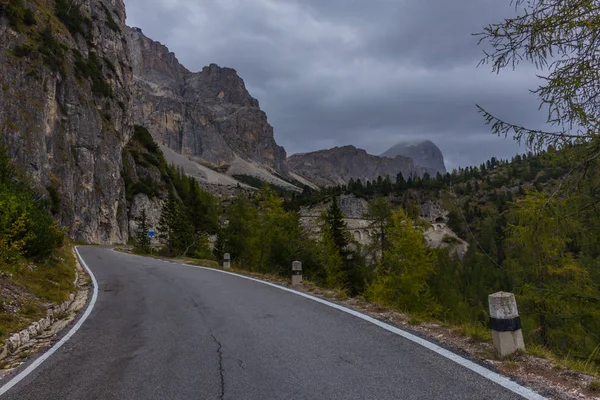 Yolda Doğa Parkı Seceda/Grden güzel South Tyrol içinde