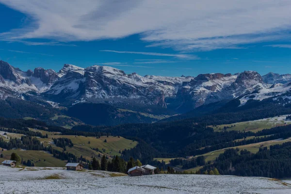 Yolda Doğa Parkı Seceda/Grden güzel South Tyrol içinde