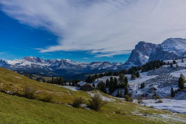 Yolda Doğa Parkı Seceda/Grden güzel South Tyrol içinde