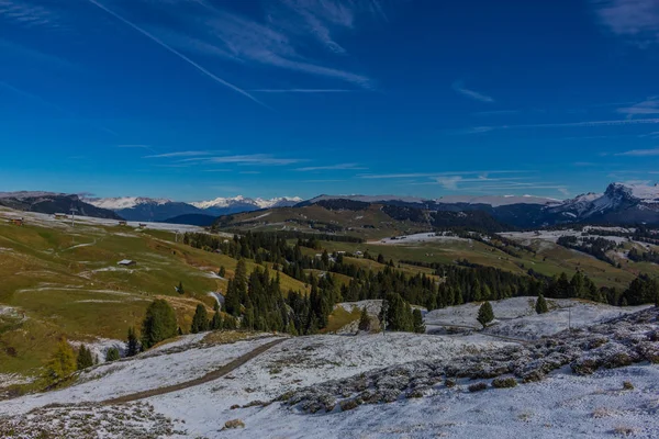 Yolda Doğa Parkı Seceda/Grden güzel South Tyrol içinde
