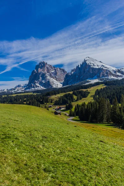 Yolda Doğa Parkı Seceda/Grden güzel South Tyrol içinde