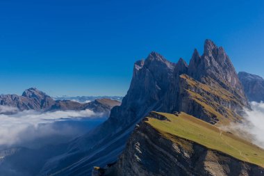 Yolda Doğa Parkı Seceda/Grden güzel South Tyrol içinde