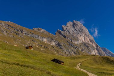 Yolda Doğa Parkı Seceda/Grden güzel South Tyrol içinde 