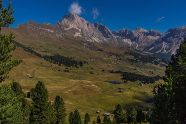 Yolda Doğa Parkı Seceda/Grden güzel South Tyrol içinde 