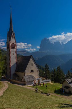 Yolda Doğa Parkı Seceda/Grden güzel South Tyrol içinde 