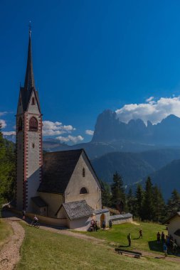 Yolda Doğa Parkı Seceda/Grden güzel South Tyrol içinde 