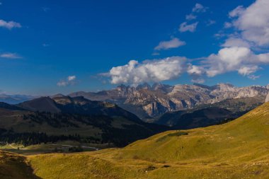 Yolda Doğa Parkı Seceda/Grden güzel South Tyrol içinde 