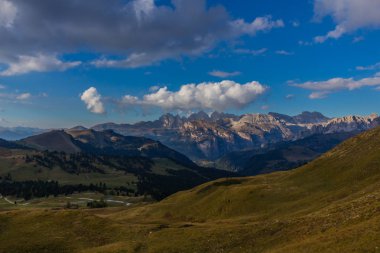 Yolda Doğa Parkı Seceda/Grden güzel South Tyrol içinde 
