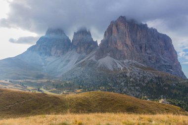 Yolda Doğa Parkı Seceda/Grden güzel South Tyrol içinde 