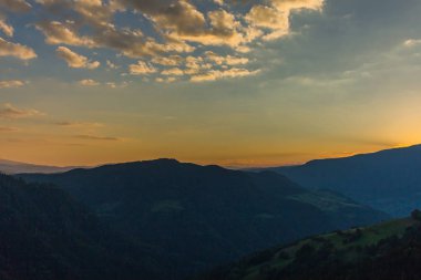 Yolda Doğa Parkı Seceda/Grden güzel South Tyrol içinde 