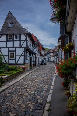 Güneşli bir sonbahar gününde Harz dağlarda İnceleme