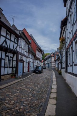 Güneşli bir sonbahar gününde Harz dağlarda İnceleme