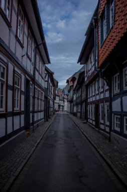 Güneşli bir sonbahar gününde Harz dağlarda İnceleme
