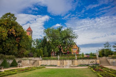 Güneşli bir sonbahar gününde Harz dağlarda İnceleme