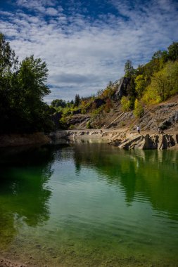 Güneşli bir sonbahar gününde Harz dağlarda İnceleme