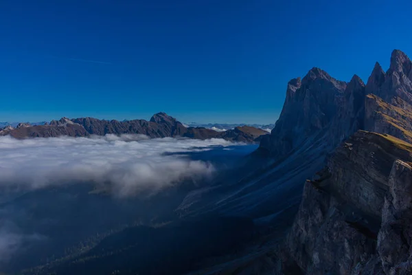 自然公園の美しい南チロル Seceda 未修復の途中 — ストック写真