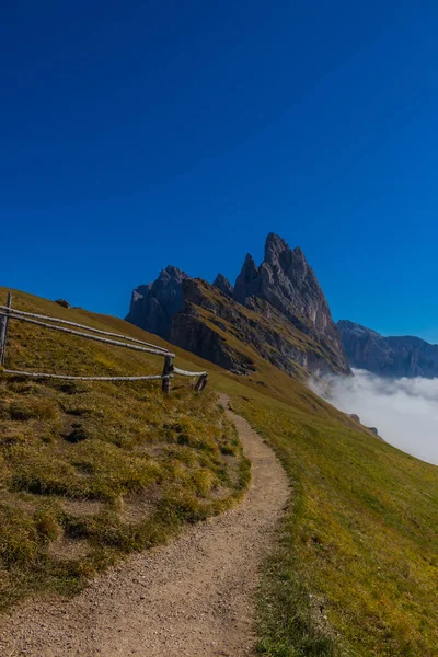 自然公園の美しい南チロル Seceda 未修復の途中 — ストック写真