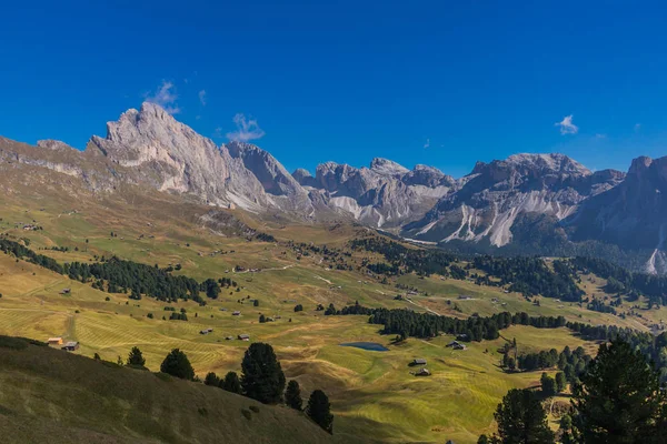 Yolda Doğa Parkı Seceda/Grden güzel South Tyrol içinde 