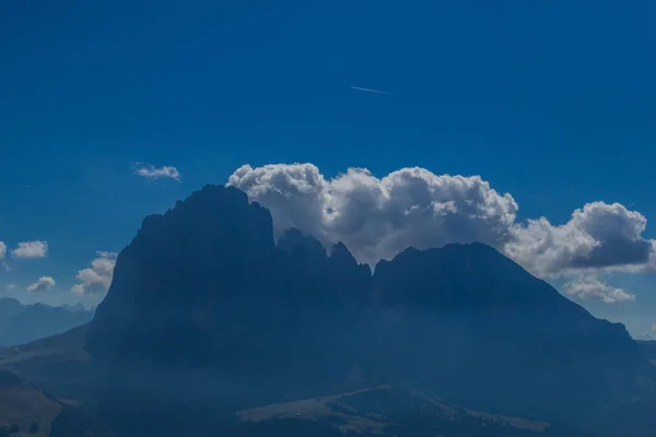 自然公園の美しい南チロル Seceda 未修復の途中 — ストック写真