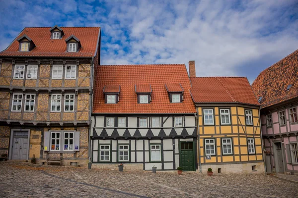 Güneşli bir sonbahar gününde Harz dağlarda İnceleme