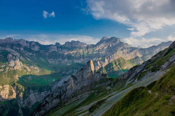 güzel Appenzell dağ bölgesi boyunca keşif turu 
