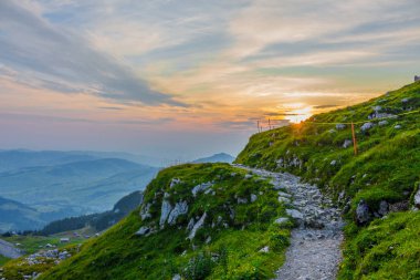 güzel Appenzell dağ bölgesi boyunca keşif turu