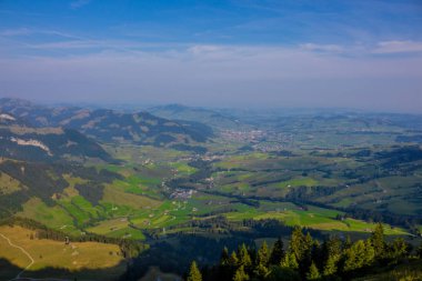 güzel Appenzell dağ bölgesi boyunca keşif turu