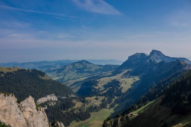 güzel Appenzell dağ bölgesi boyunca keşif turu