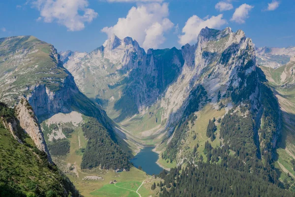 Recorrido Exploratorio Por Hermosa Región Montañosa Appenzell — Foto de Stock