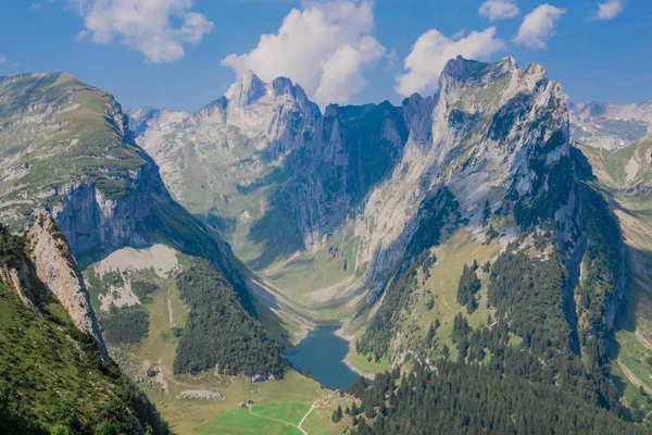 Recorrido Exploratorio Por Hermosa Región Montañosa Appenzell — Foto de Stock