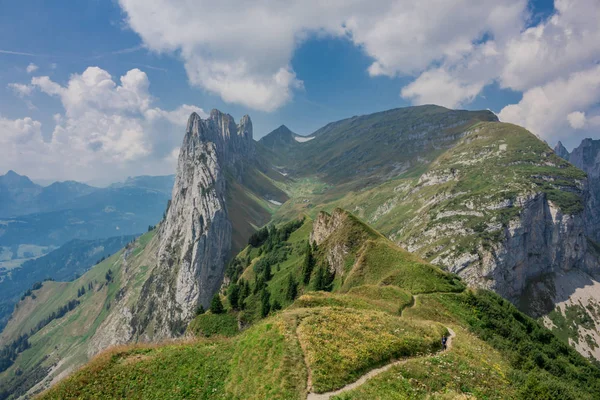 güzel Appenzell dağ bölgesi boyunca keşif turu