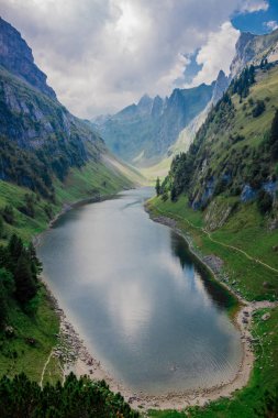 güzel Appenzell dağ bölgesi boyunca keşif turu
