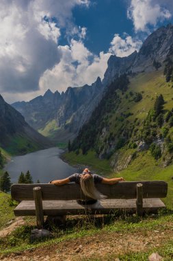 güzel Appenzell dağ bölgesi boyunca keşif turu