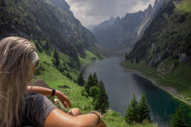 güzel Appenzell dağ bölgesi boyunca keşif turu