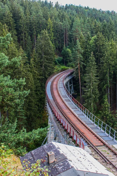 Promenade Sur Vieille Ligne Chemin Fer Dans Vallée Saale — Photo