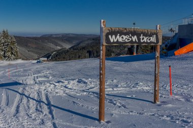 kış güneş ışığı ile Thuringian Forest büyüye