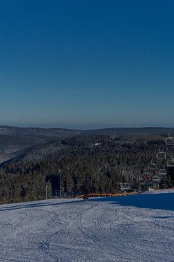 kış güneş ışığı ile Thuringian Forest büyüye