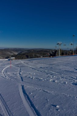 kış güneş ışığı ile Thuringian Forest büyüye