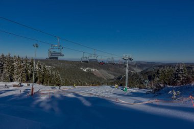 kış güneş ışığı ile Thuringian Forest büyüye