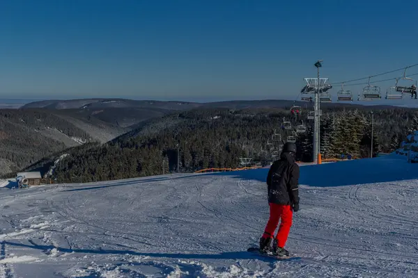 kış güneş ışığı ile Thuringian Forest büyüye