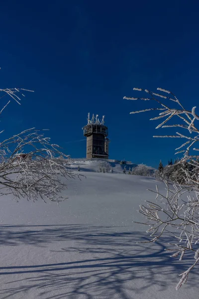 kış güneş ışığı ile Thuringian Forest büyüye